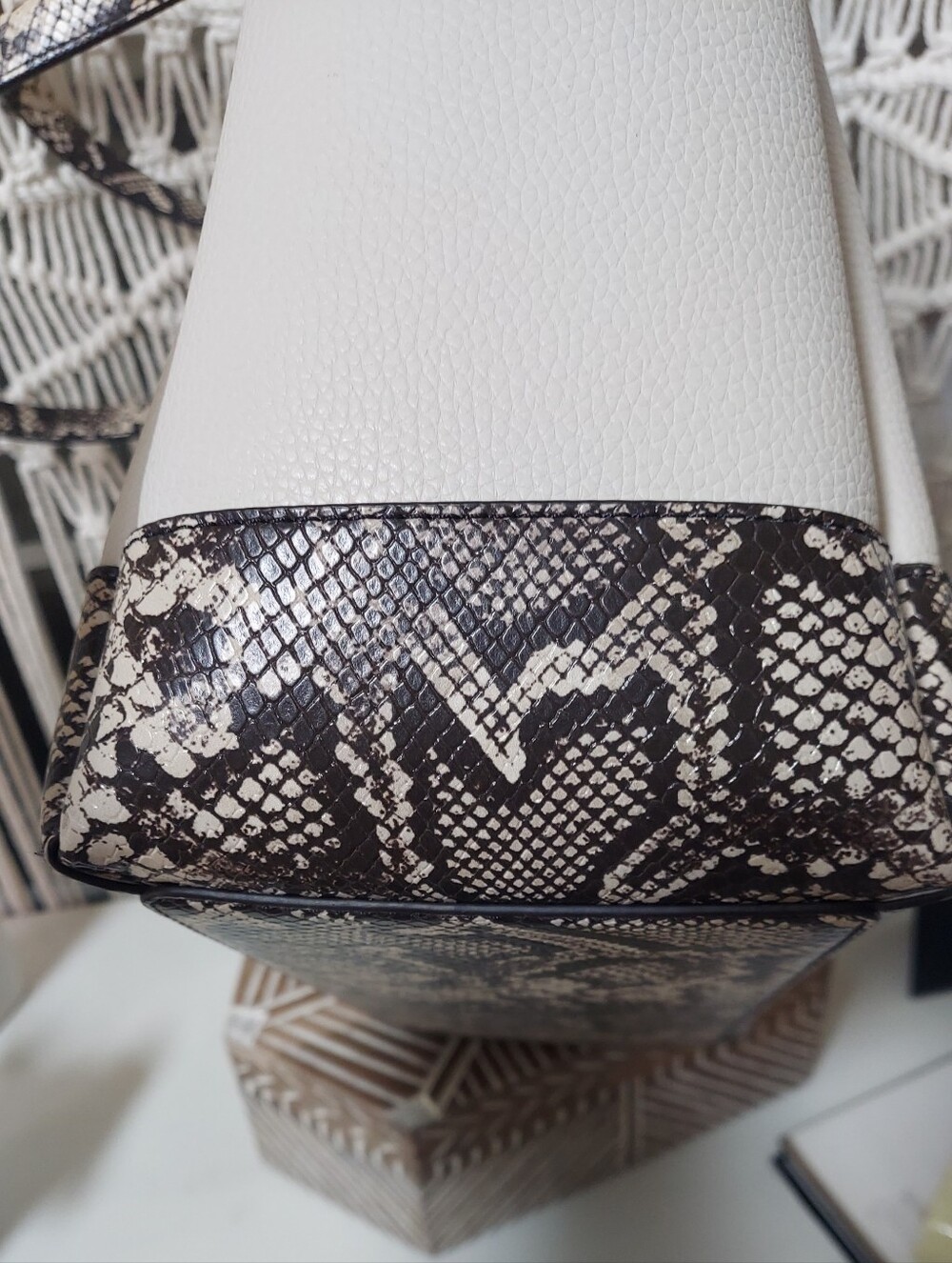 Michael Kors White Leather Tote with Snake-Print Trim Nwot - Picture 9 of 15